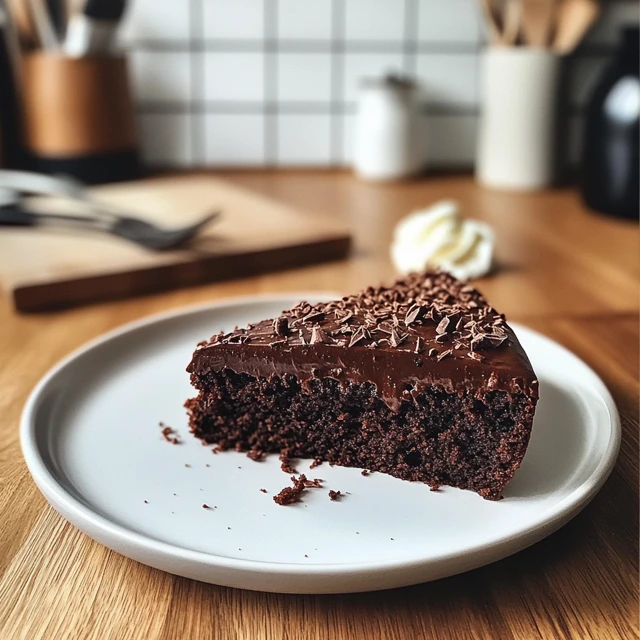 Podwójnie czekoladowe ciasto espresso to pyszny deser.